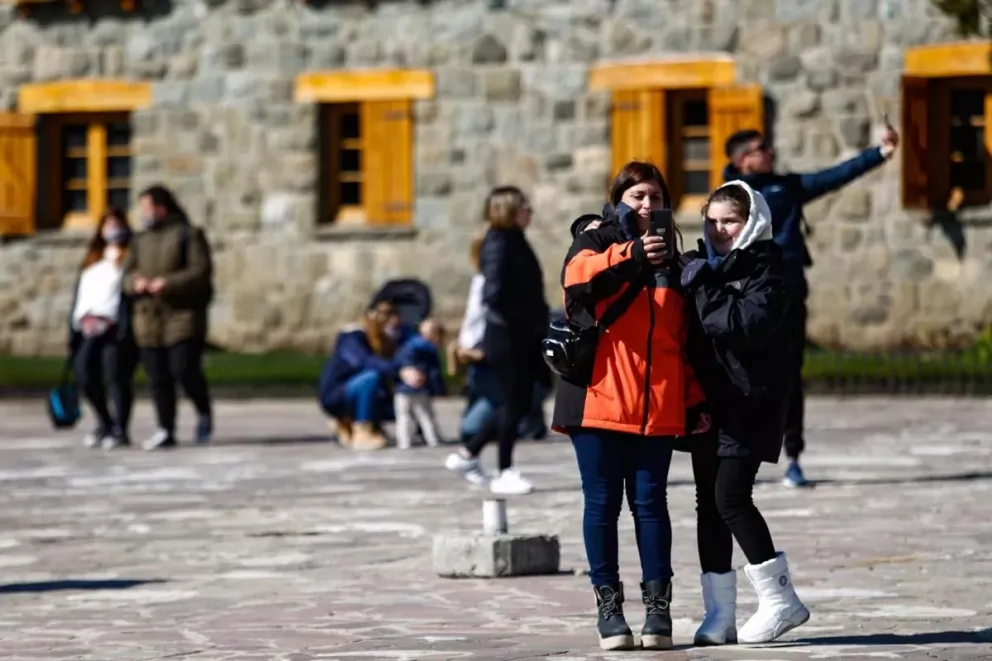 “Bariloche tiene casi un 80% de turismo argentino y la gente empieza a frenar su consumo”