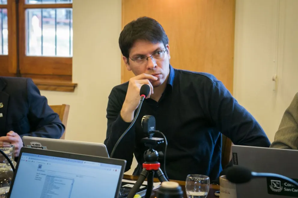 En contra de Milei: Ávila destacó las políticas en ciencia y tecnología