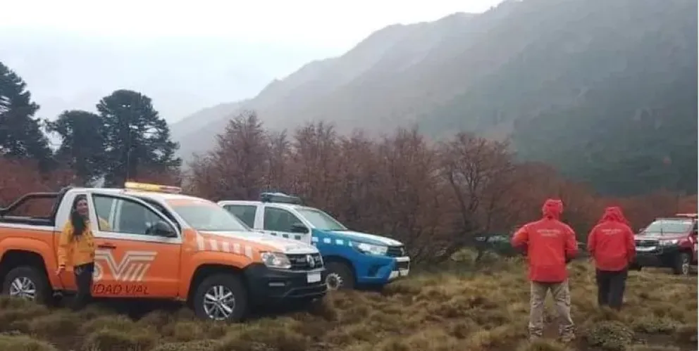 En pleno temporal de lluvia, buscan desesperadamente a un criancero en Aluminé
