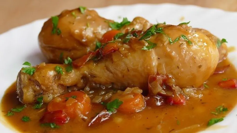 Este domingo disfruta de este Pollo a la cerveza guisado 