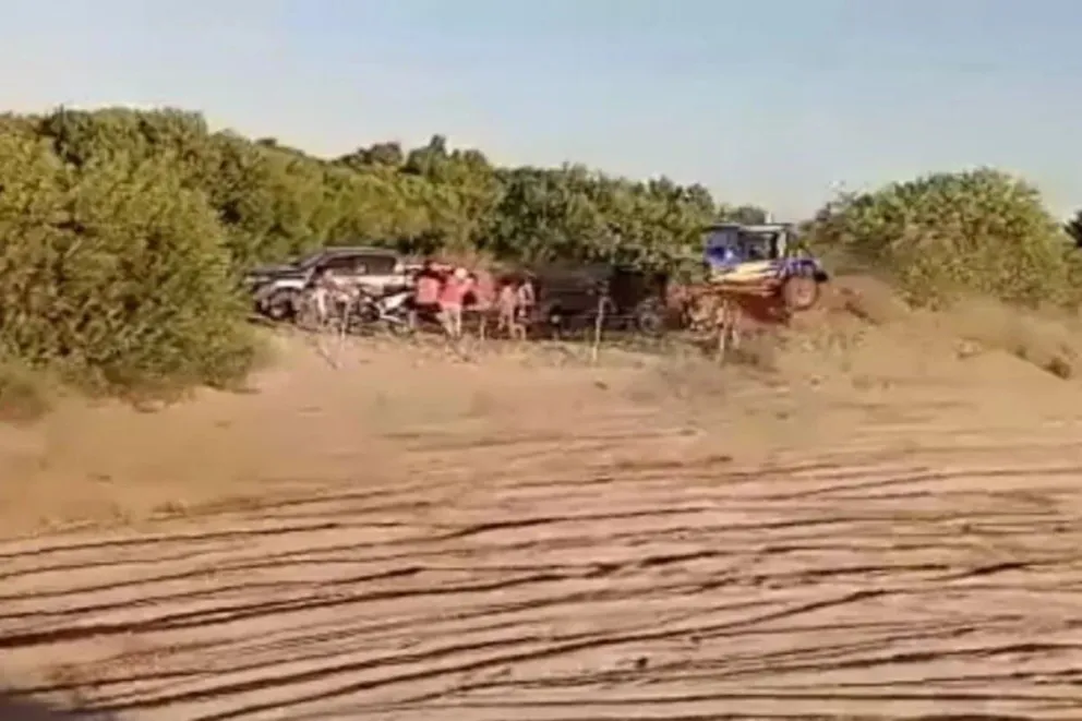 Villa Gesell: fue a ver una carrera en las dunas, un vehículo salió de la pista y lo mató