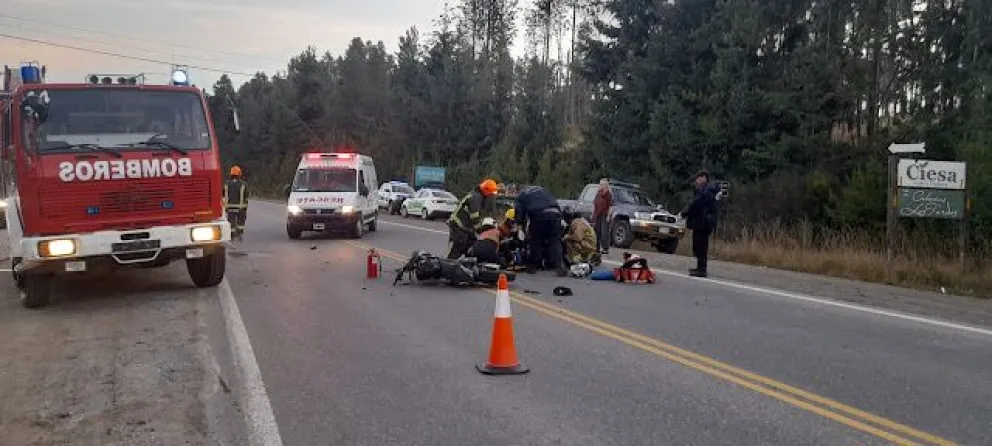 Ruta 40: grave accidente vehicular dejó un motociclista lesionado