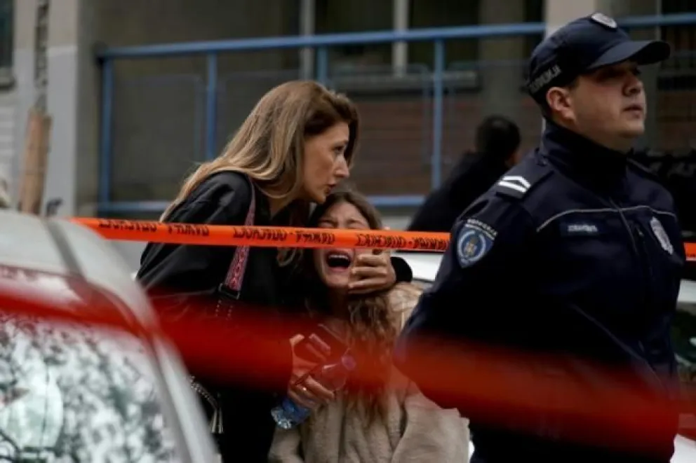 Tiroteo en una escuela: un estudiante mató a 9 personas y ya fue detenido