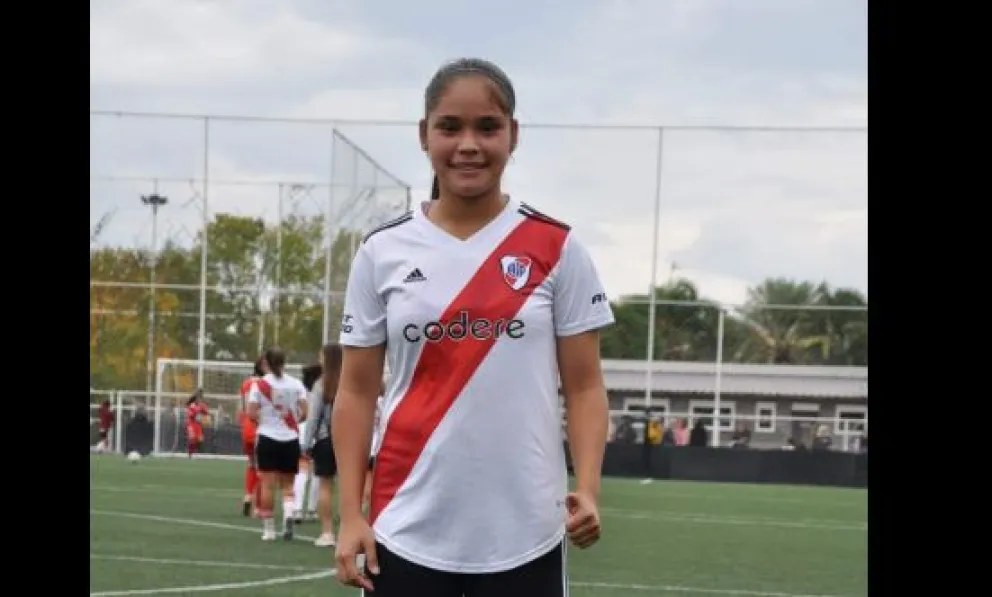 Una joven jugadora del fútbol local fue fichada por River Plate