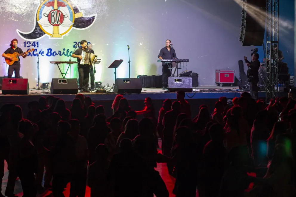 Fue un éxito la fiesta popular en Bomberos Voluntarios