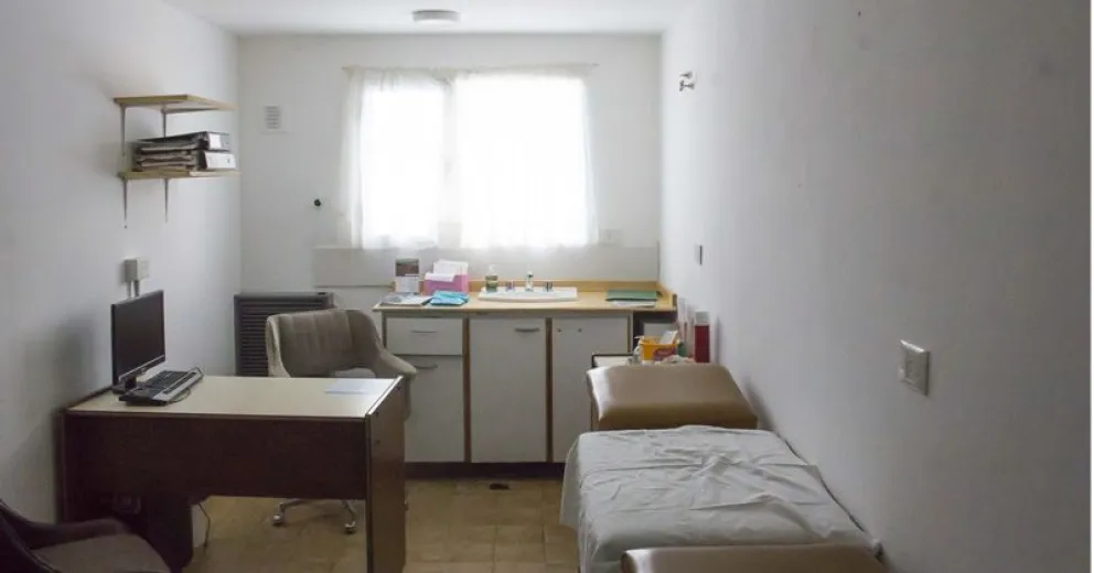 El Centro de Salud de El Frutillar lleva 38 años junto a las familias