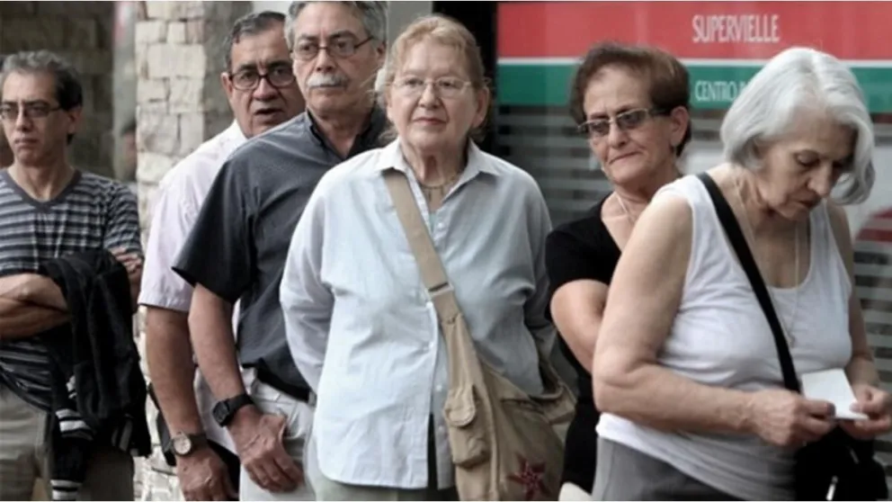 Jubilados: de cuánto sería el aumento que se cobrará a partir de junio