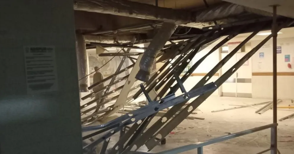 Desde el hospital desmienten que haya caído parte de un techo