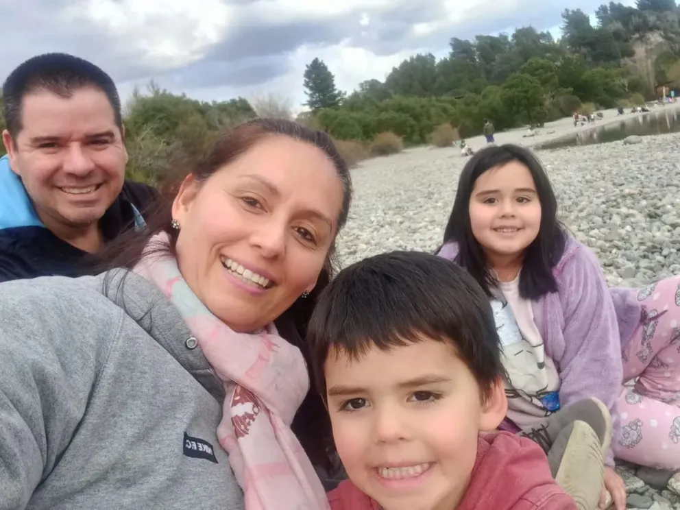 Vinieron a Bariloche para tener una mejor vida y tienen que volver a Buenos Aires por la falta de clases