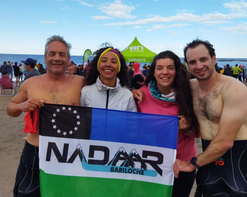 Bariloche presente en las aguas frías de Las Grutas