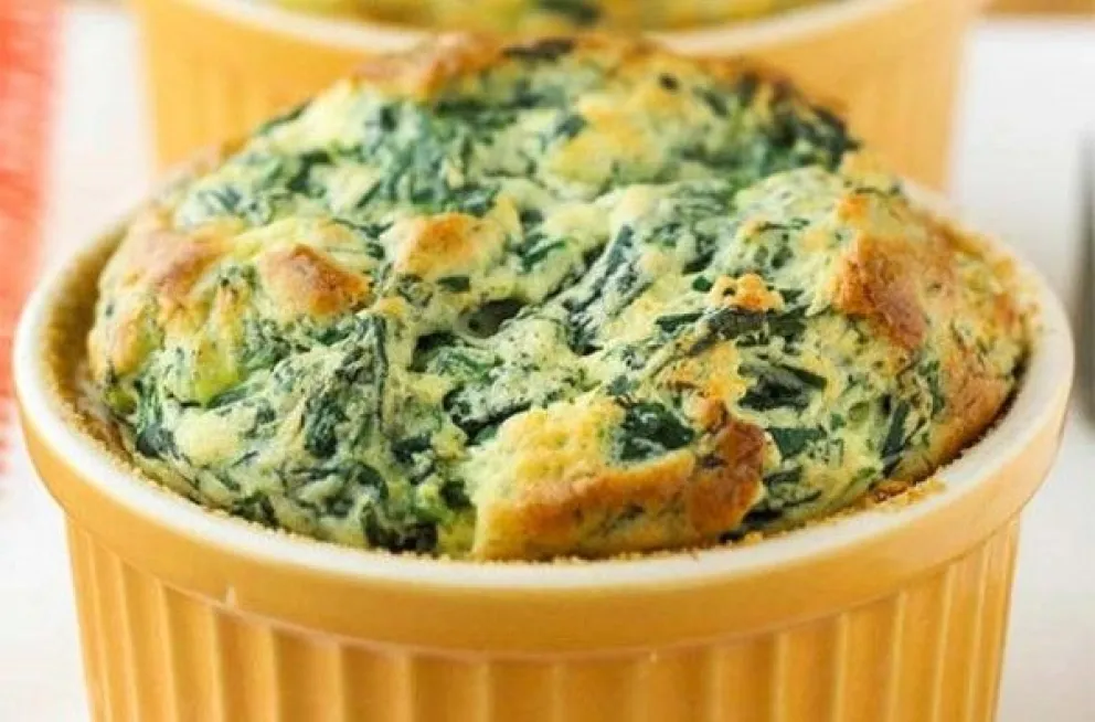 Rico y sano: soufflé de espinaca y zanahoria en simples pasos