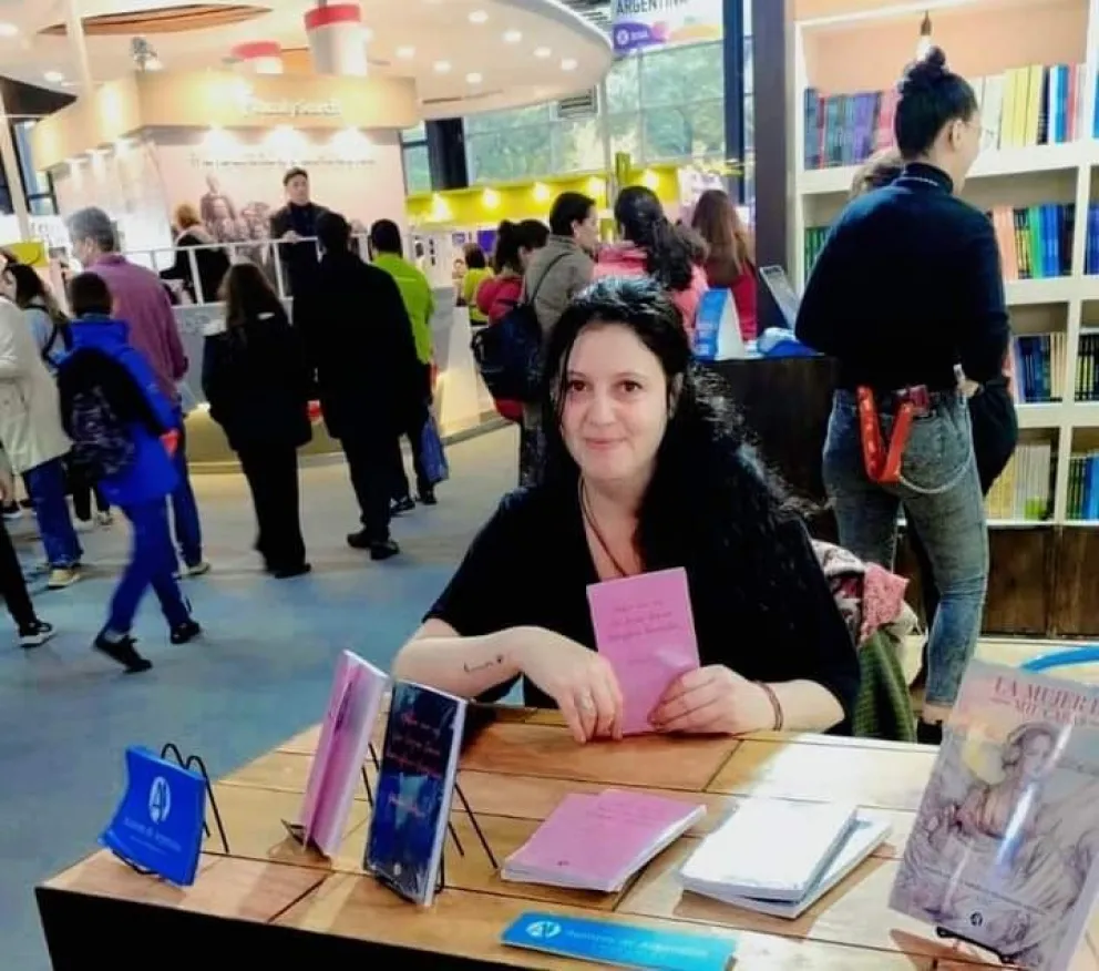Débora Calderón y el Borderline: “el libro tiene alas, vuela como un ángel”