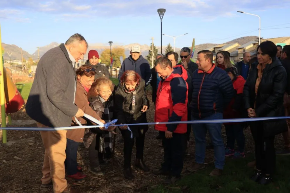 Así quedó la nueva plaza en Mange y Sobral tras la obra de reconversión