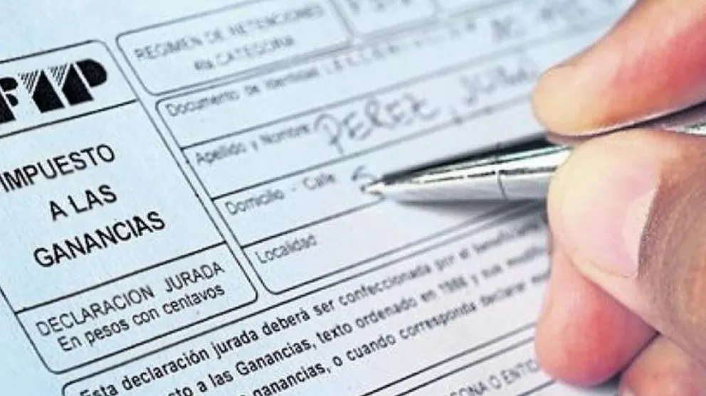 Impuesto a las Ganancias: cuál es el nuevo piso y a quiénes alcanzará