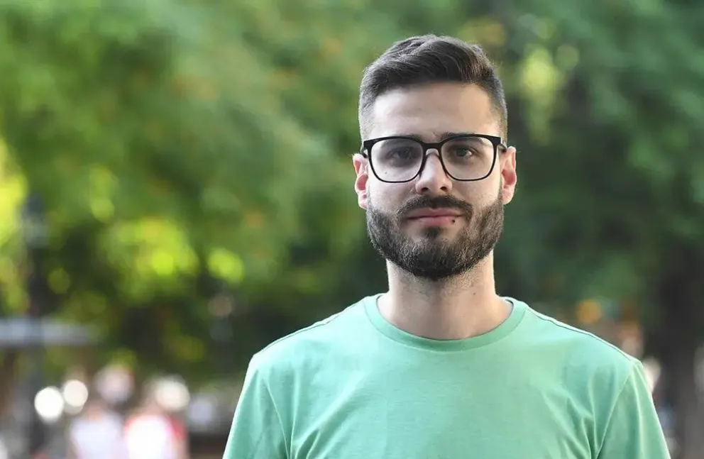 Un legislador cuestionó que "no llega a fin de mes" con su sueldo de $550 mil