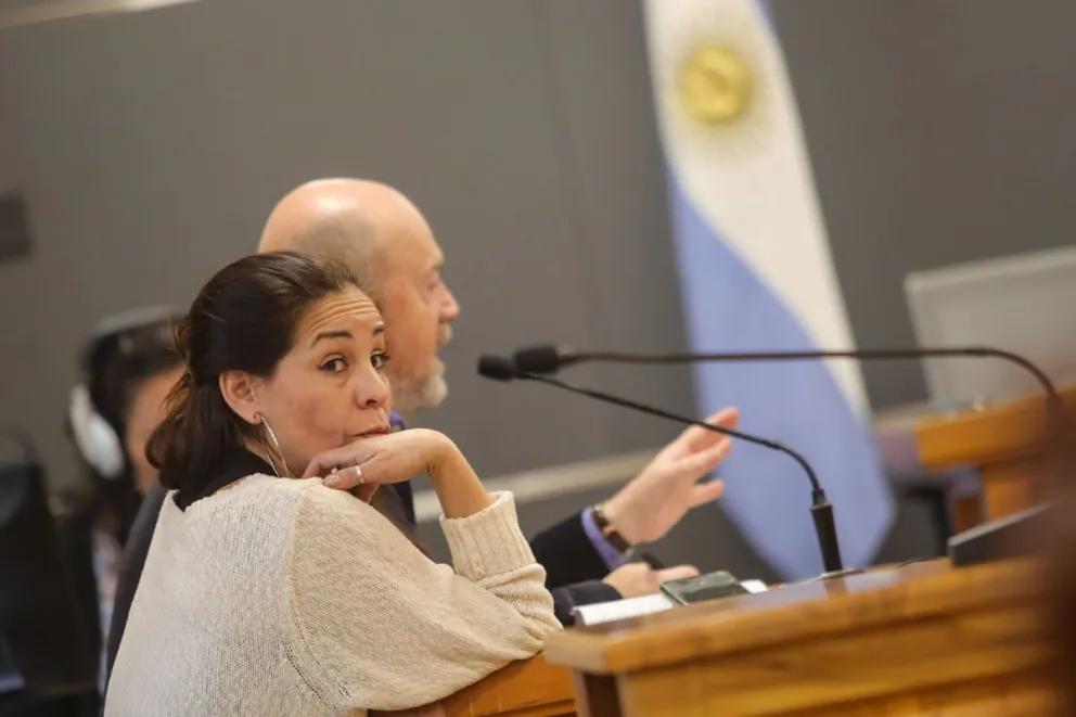 La extitular de Tierra y Vivienda irá a juicio acusada por diversos delitos 
