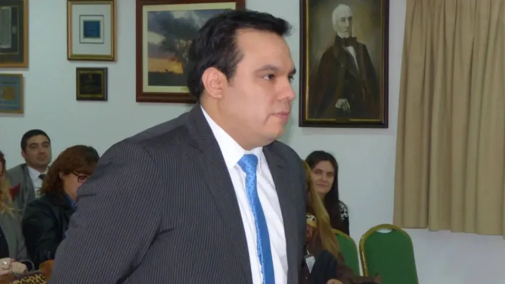 Destituyeron a un juez por acosar sexualmente a una funcionaria