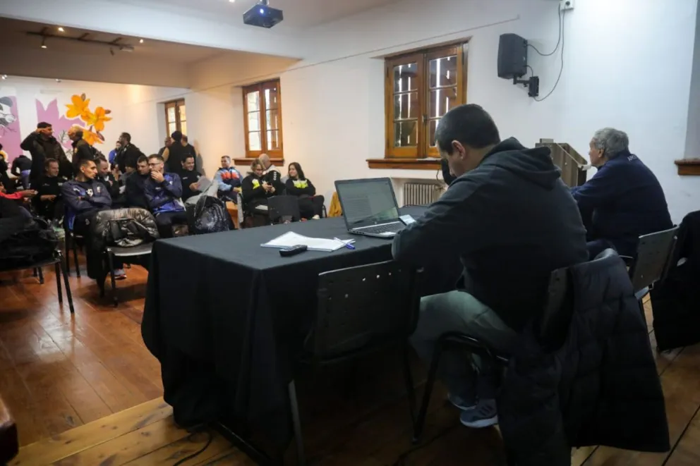 Arrancó en Bariloche el mejor handball de la Argentina