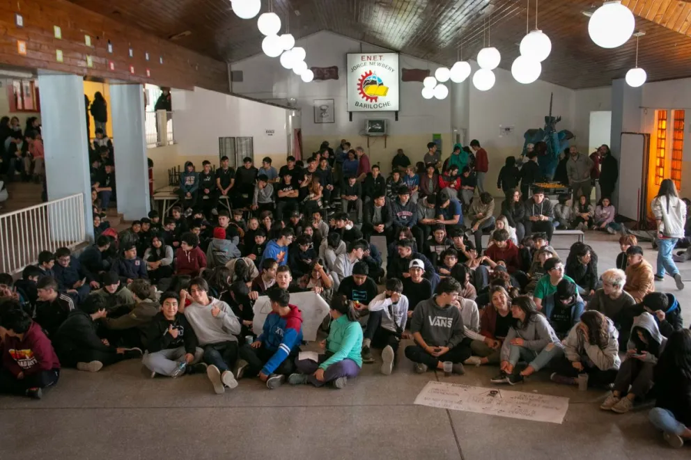 Invitan a participar de una nueva edición del Premio Escuelas Solidarias 2023