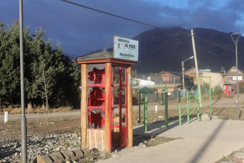 Realizan venta de locro del 25 para poder reparar la Biblioteca al Paso