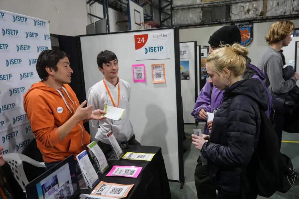 Expo Uni Bariloche: todas las opciones de carreras universitarias a disposición de los estudiantes