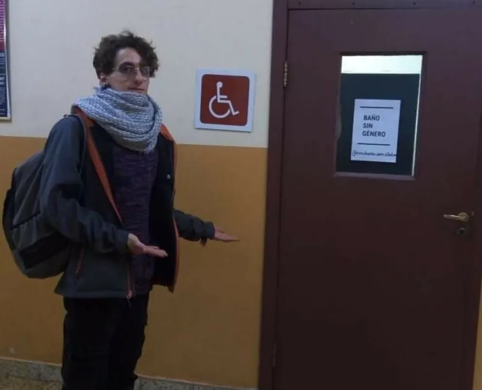 Implementaron un baño sin género en la Universidad de Río Negro 