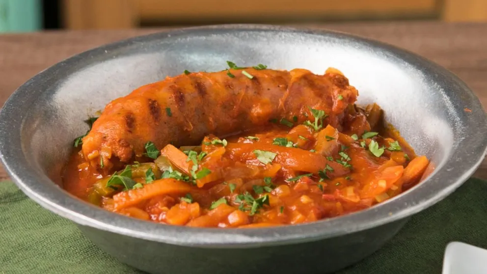 ¡Una delicia! Paso a paso para hacer chorizo a la pomarola