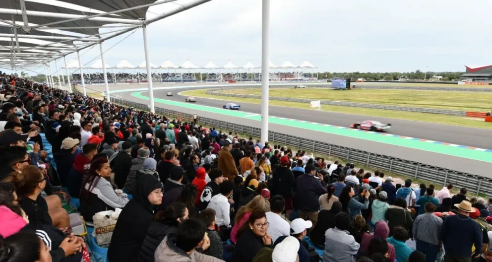 Una nena de 6 años sufrió fractura de cráneo al caer de una tribuna en el TC de Río Hondo