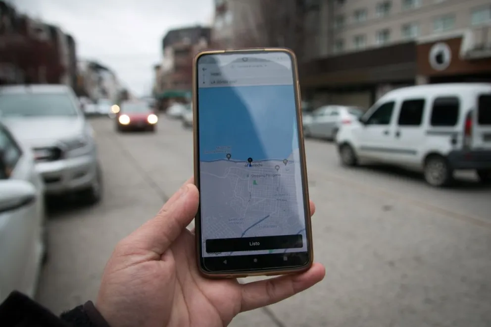 El intendente levantó la resolución de Gennuso que inhabilitaba la app. 