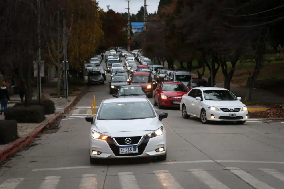 Uber ya realizó más de 5 mil viajes en Bariloche, llega a otras 3 ciudades y se especula que vaya por el Camino de los 7 Lagos