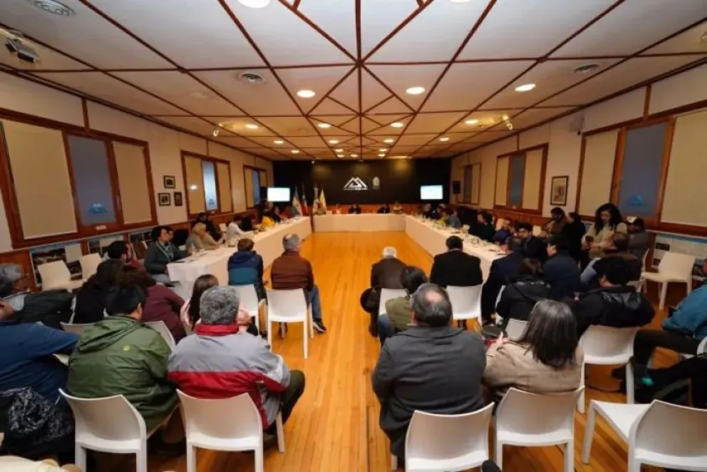 Neuquén y la región de Los Ríos analizan extender el horario de las aduanas