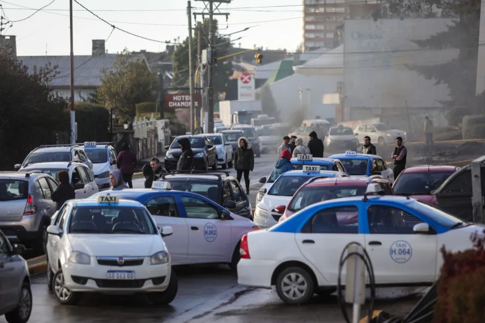 En Viedma los taxistas también van contra Uber y Cabify: piden que se prohíban las Apps