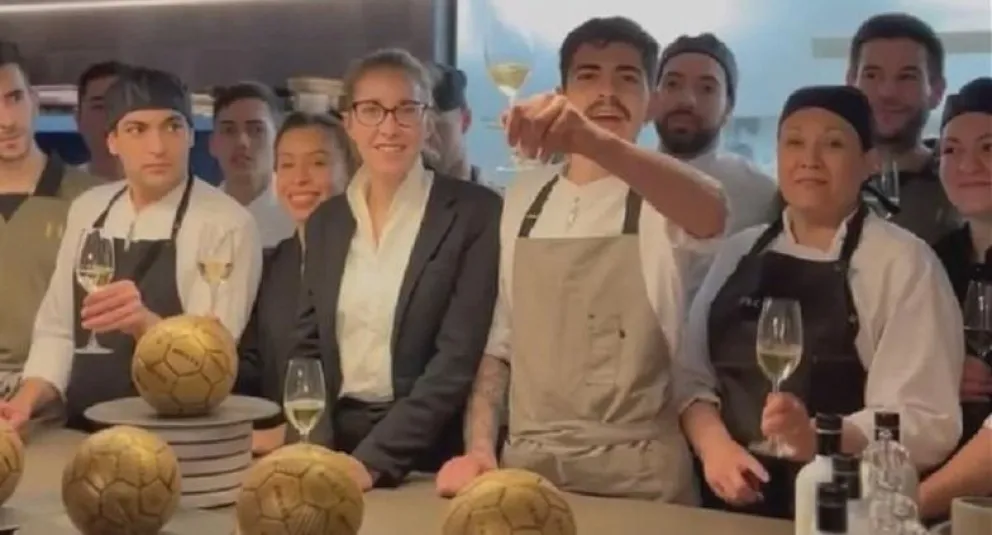 En el restaurante de Messi hay un requisito indispensable para los empleados: con qué deben cumplir