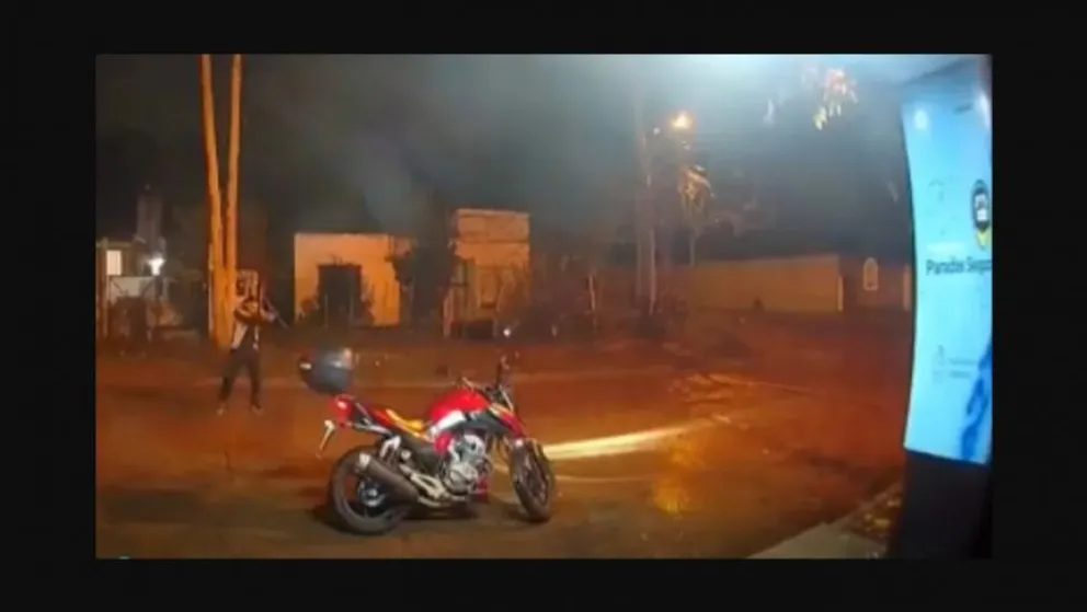 Liberaron al policía que mató a un delincuente al intentar robarle la moto, tras considerar que actuó en defensa propia