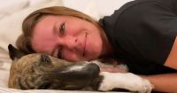 Geraldine Neumann mostró cómo vive la perra que adoptó con ayuda de Paula Chaves