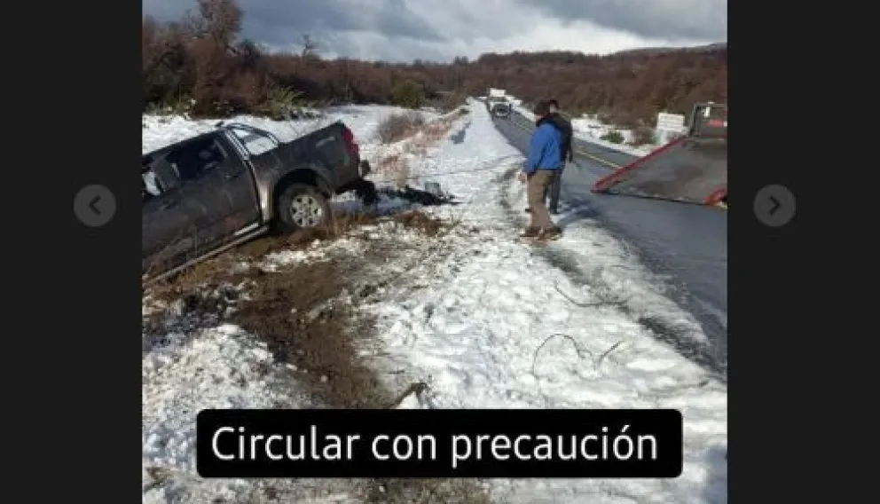 Un nuevo despiste de camioneta en Ruta 40, en la zona de Villa Mascardi 
