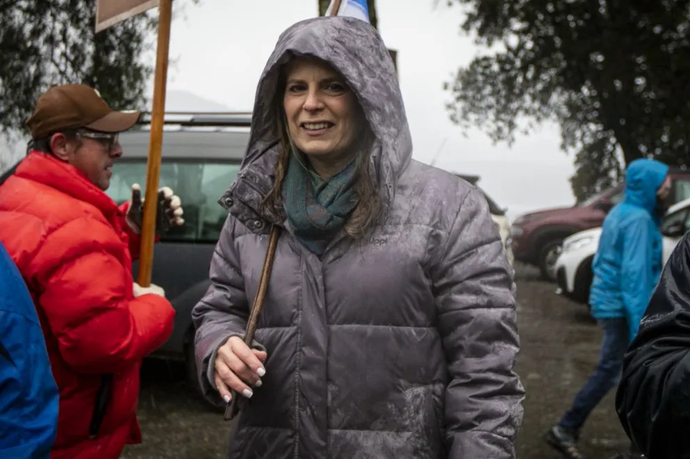 “Ninguna mesa de diálogo puede acordar la cesión de un terreno público, y menos con delincuentes”