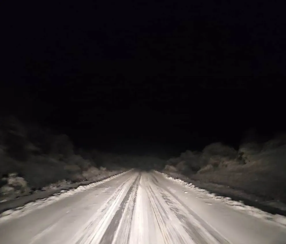 Ruta 40 Bariloche-El Bolsón: tramos con baja adherencia por presencia de hielo