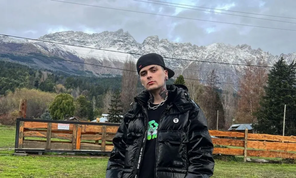 Lit Killah descansa en El Bolsón, antes de lanzar su nuevo tema con Emilia Mernes