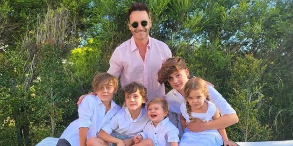Las fotos del fin de semana de "papito" de Benjamín Vicuña con sus hijos en Uruguay