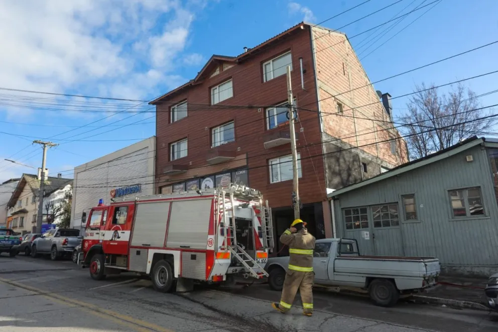 Bomberos actuaron en dos principios de incendio provocados por artefactos de gas