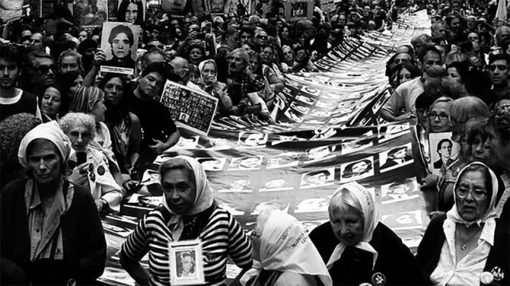 Convocan a bibliotecas populares a resaltar los 40 años de democracia