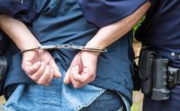 Un hombre fingió estar detenido en una comisaría para no ir a trabajar: terminó arrestado 