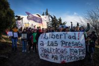 Marcha "Ni Una Menos" en Bariloche: exigieron la liberación de presas mapuche
