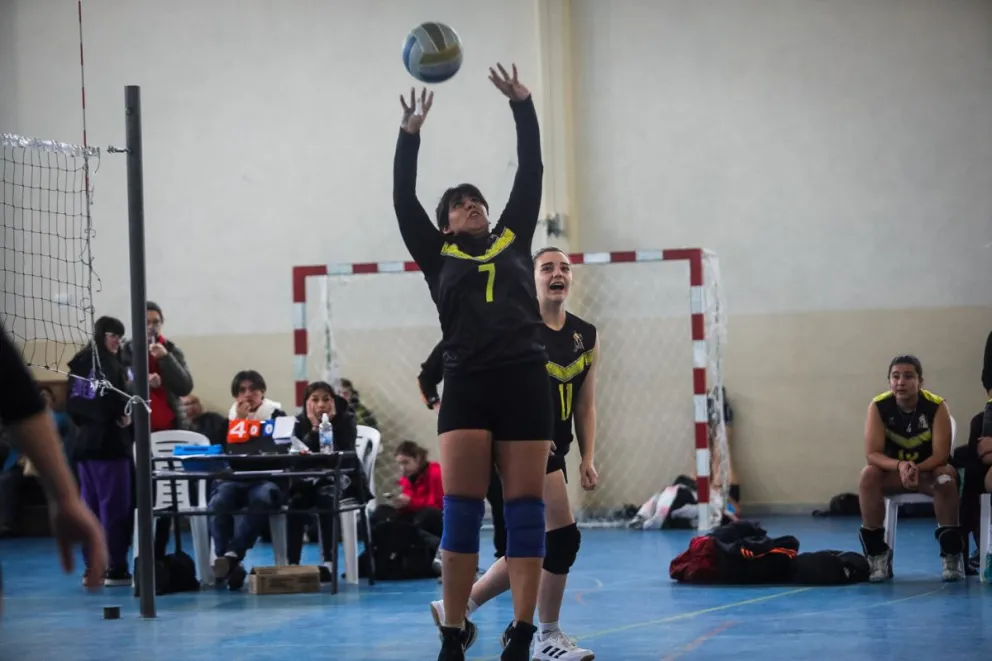 Bariloche festeja su aniversario con el mejor vóley de menores