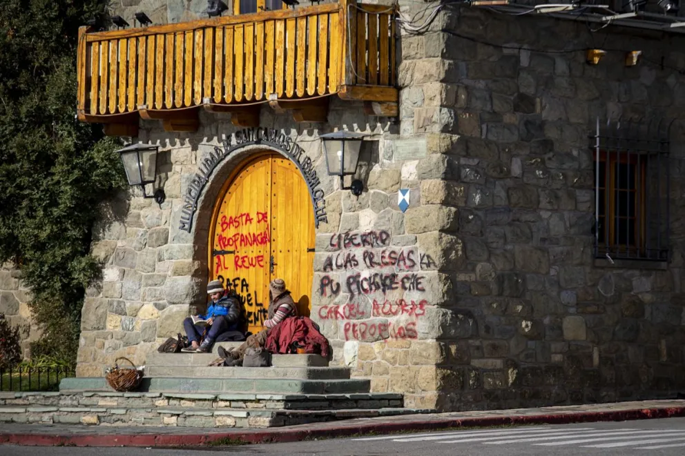 De pintadas, reclamos y algo más…