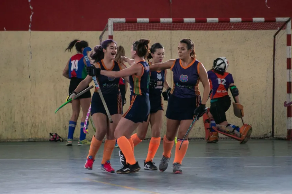 Brindan una capacitación sobre prevención de lesiones en hockey
