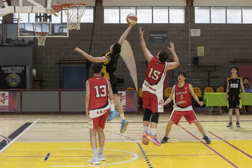 Entrando en etapa de definiciones, se jugó el básquet 3x3 municipal