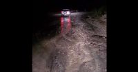 Precaución entre Bariloche y El Bolsón: se desbordó un arroyo y complica el tránsito por la Ruta 40