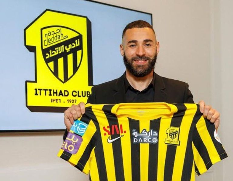 Benzema fue presentado en Al Ittihad de Arabia Saudita tras despedirse de Real Madrid